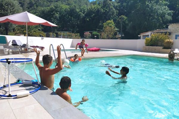 apv camping vallon rouge