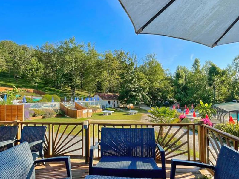 Camping Dordogne · Terrasse panoramique · La Pélonie