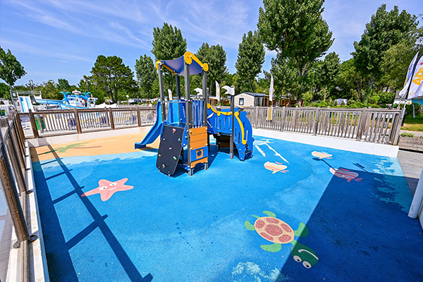 Jeux d'agilité au Camping APV Plijadur